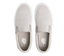 Charger l&#39;image dans la galerie, VANS | CLASSIC SLIP-ON (PERFORATED SUEDE)
